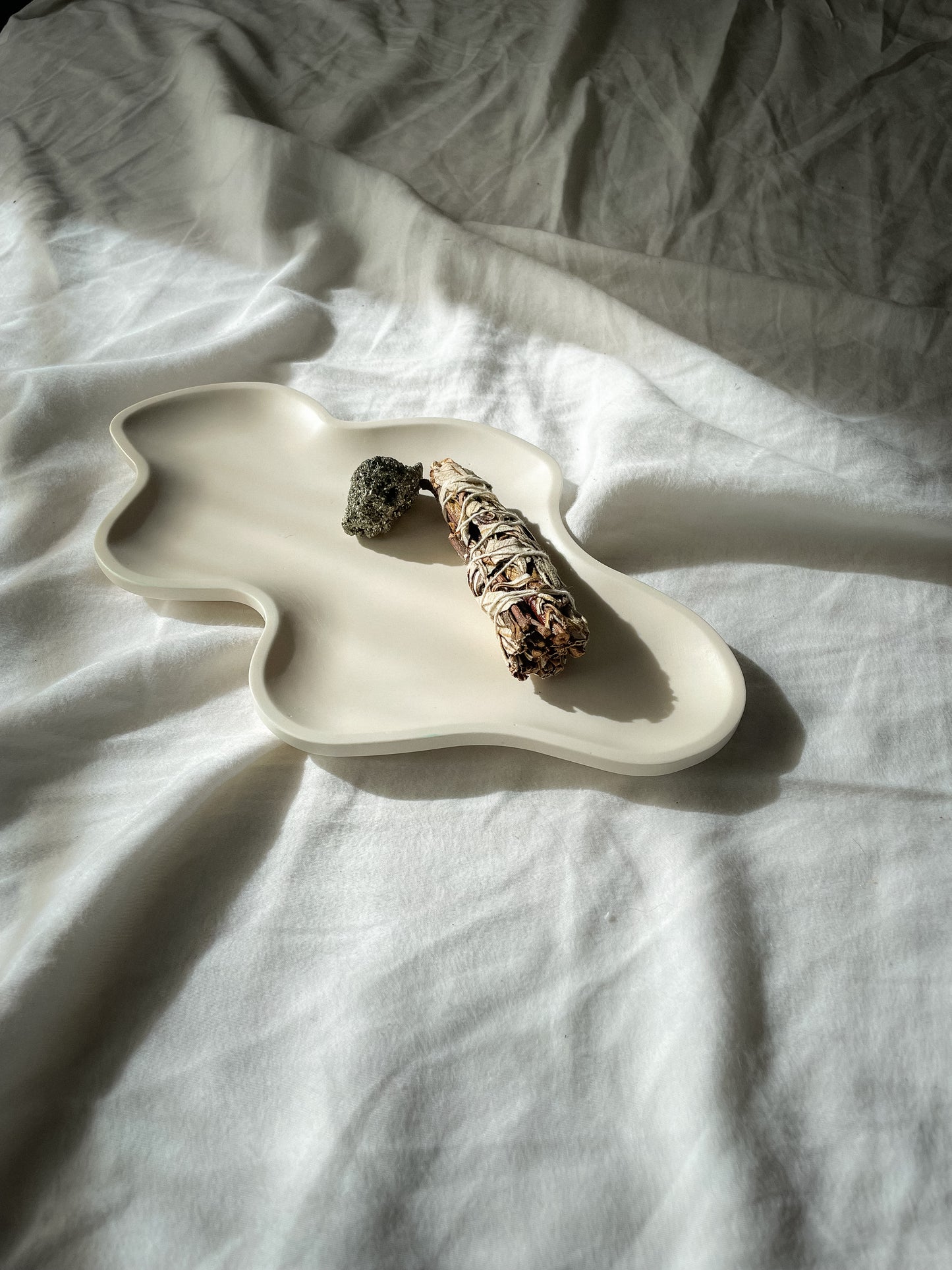 CLOUD TRAY