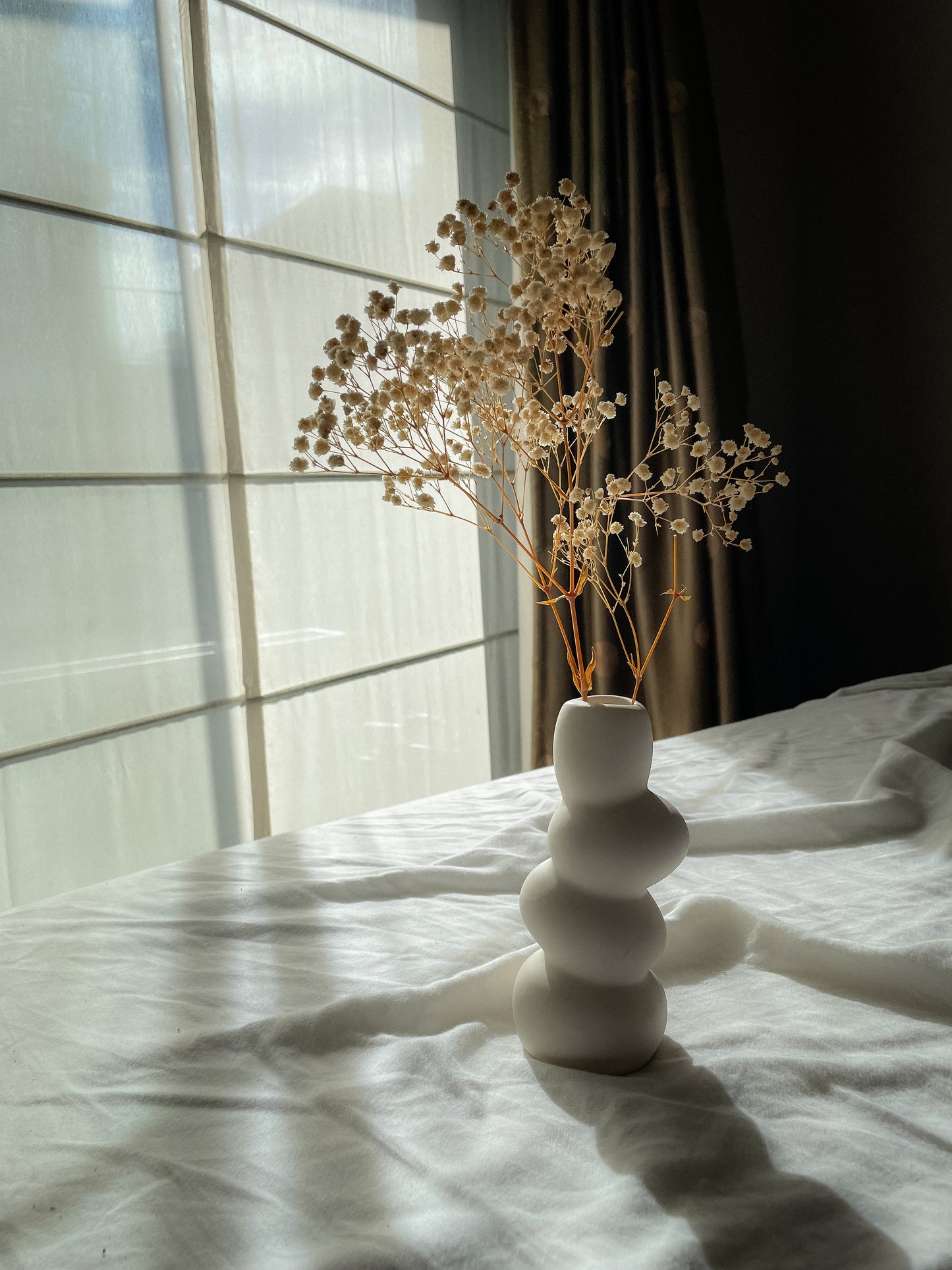 PEBBLE VASE