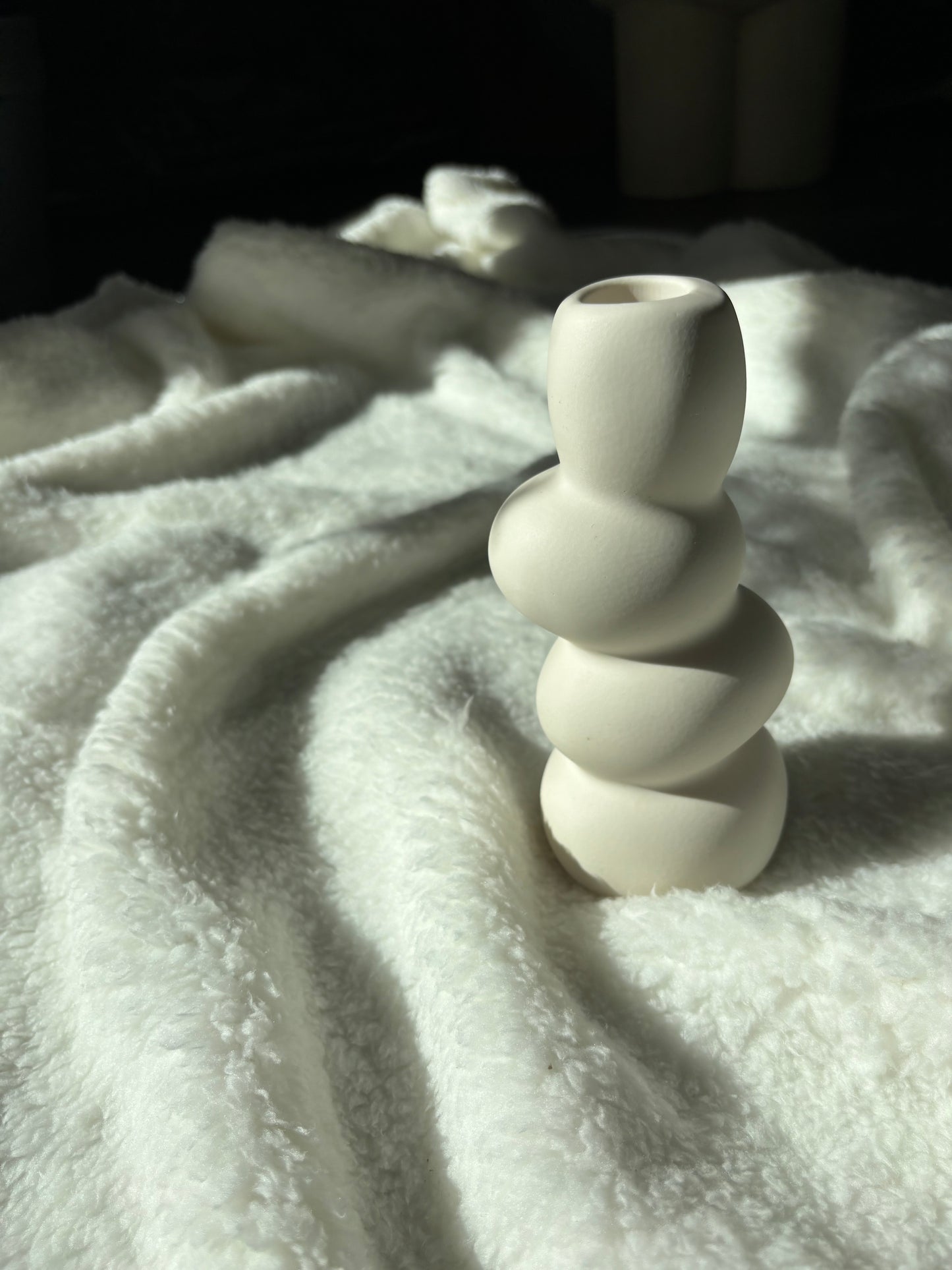 PEBBLE VASE